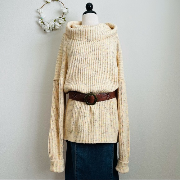 Free People Oversized Pullover Sweater - Picture 2 of 14